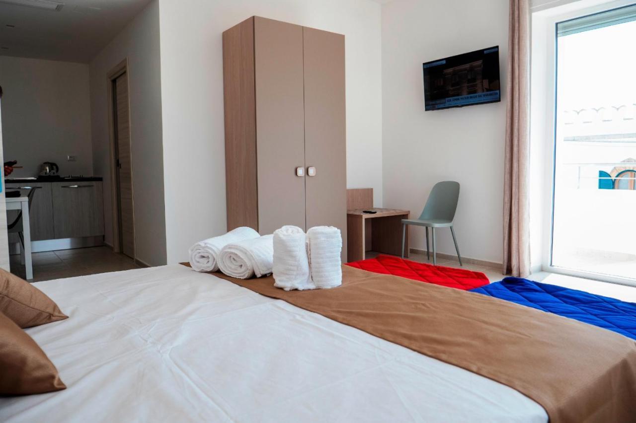 B&B A Un Passo Dal Mare 托雷坎内 外观 照片