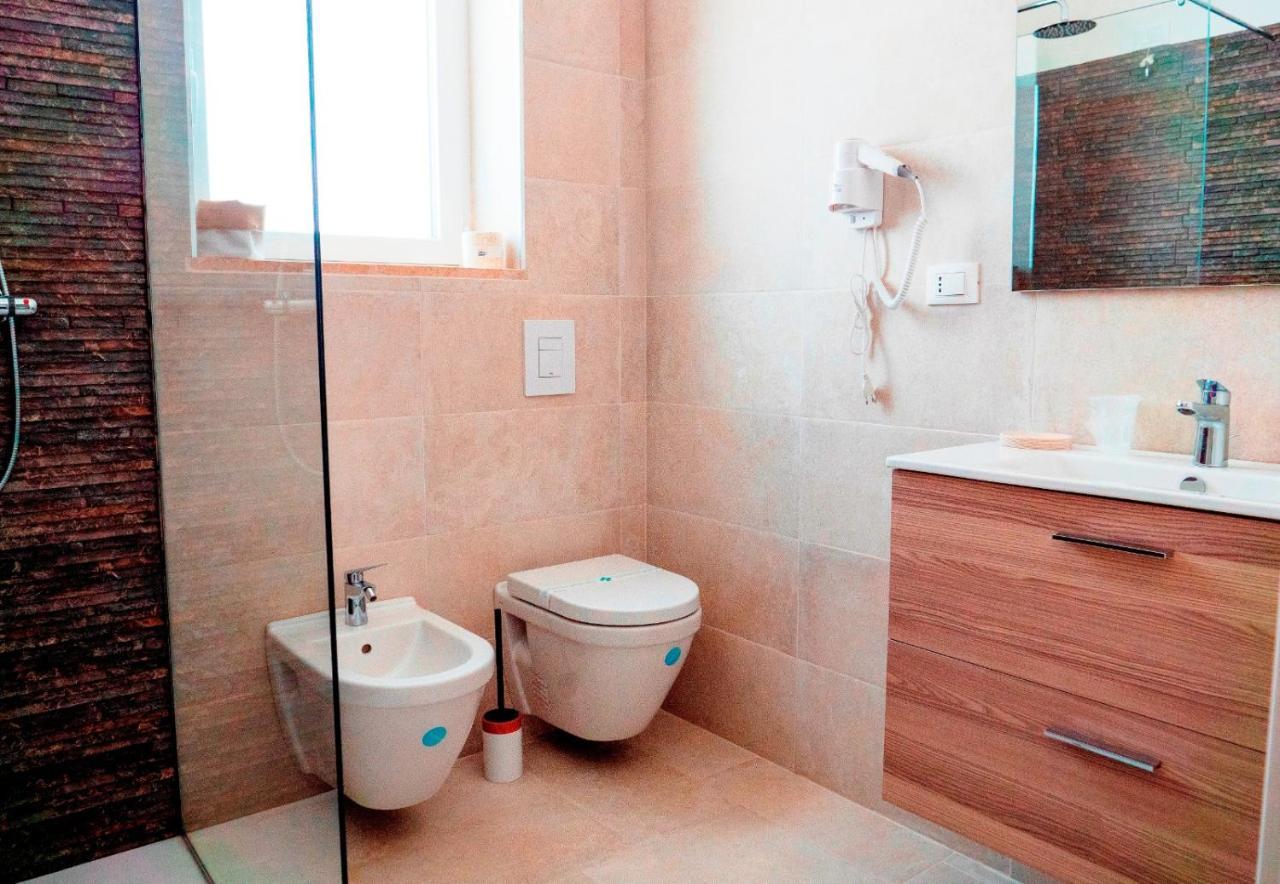 B&B A Un Passo Dal Mare 托雷坎内 外观 照片