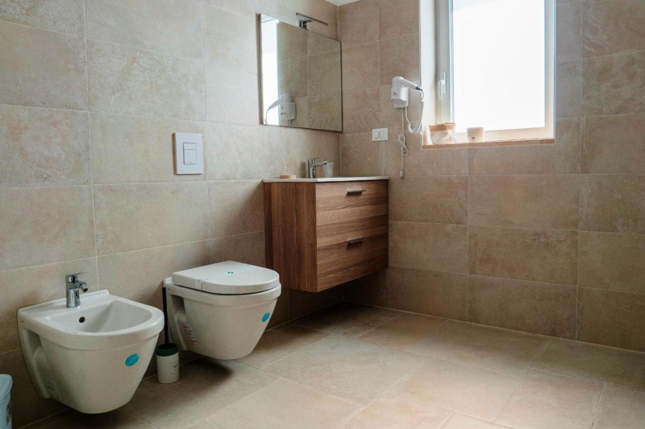 B&B A Un Passo Dal Mare 托雷坎内 外观 照片